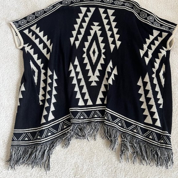 Full Tilt Size S Aztec cardigan fringe sweater - Picture 4 of 6